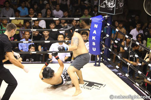 แหนมสู้ VS Juggernaut