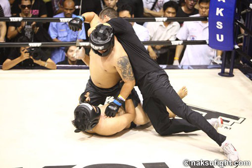 แหนมสู้ VS Reborn