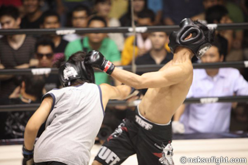 มังกรแดง VS โอ๊ตตี้