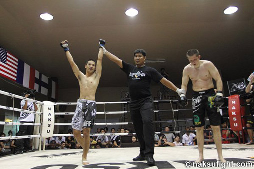 ธนพงศ์ ขุนหารแก้ว VS Patrick Sallin