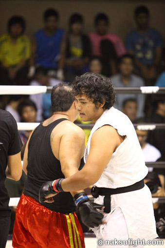 กล้า VS บากิน้อย